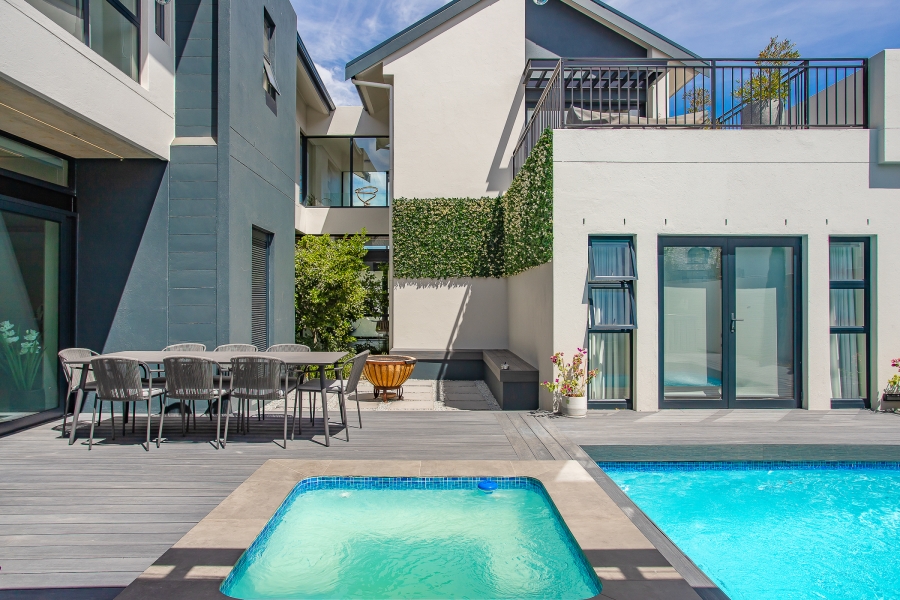 6 Bedroom Property for Sale in Pearl Valley at Val de Vie Western Cape